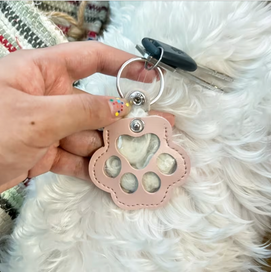 Pet Hair Collector Keychain – Dog & Cat Fur Keepsake Capsule, Portable Pet Hair Holder Keyring